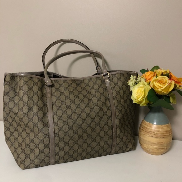 Authentic GUCCI GG MONOGRAM JOY TOTE - Picture 2 of 13